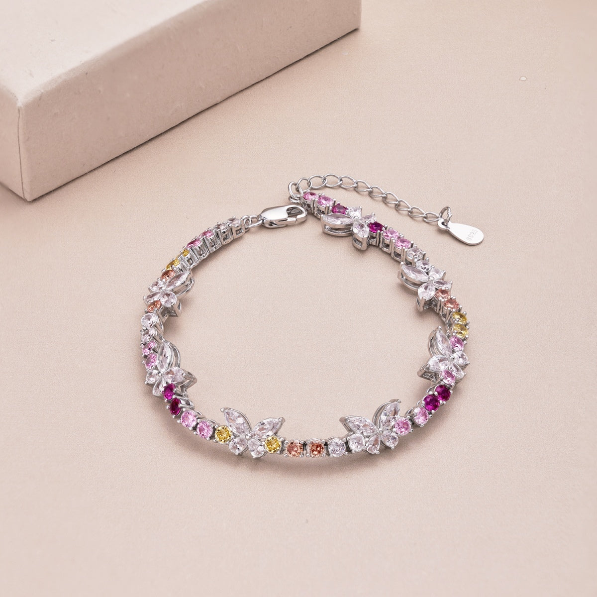 [XXX]Ornate Colorful Butterfly Shape Round Cut Daily Bracelet