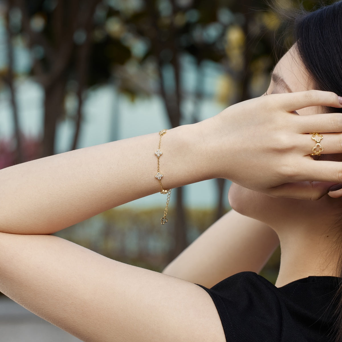 [XXX]Four-Leaf Clover Hollow Butterfly Bracelet