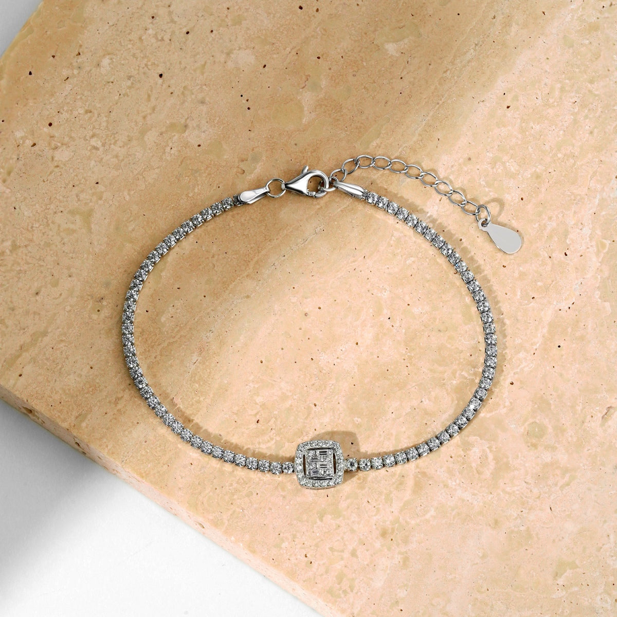 [XXX]Luxurious Dazzling Square Shape Banquet Bracelet