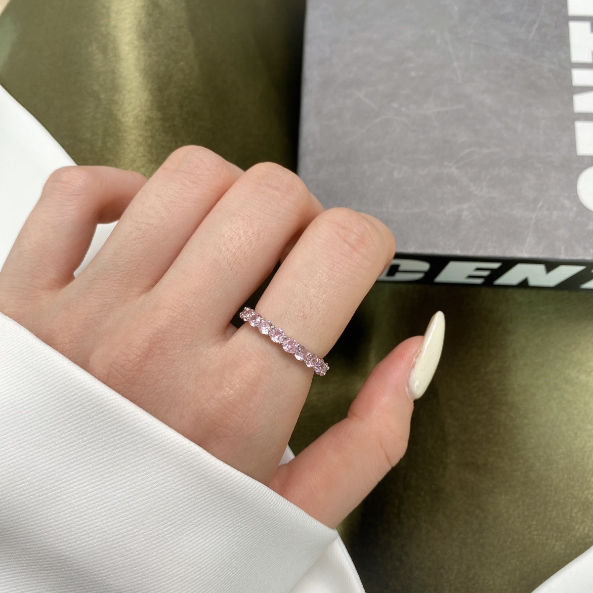 [XXX]Sparkling Round Cut Tennis Ring