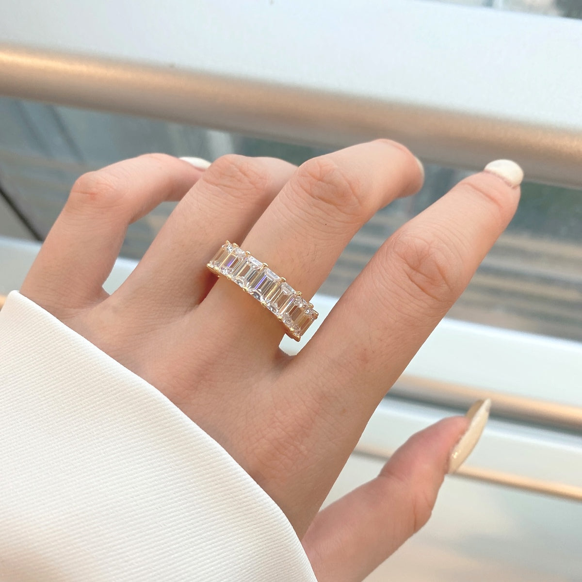 [XXX]0.75 Carat Elegant Emerald Cut Tennis Ring