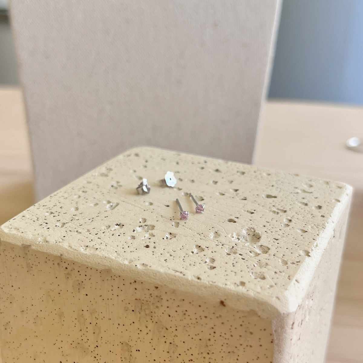 [XXX]Delicate Solitaire Earrings