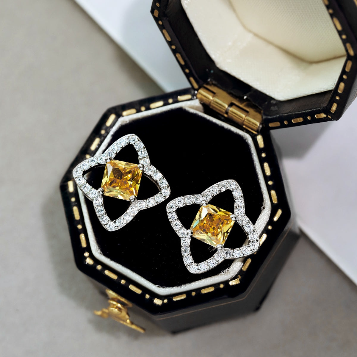 [XXX]Elegant Star Shape Princess Cut Daily Earrings