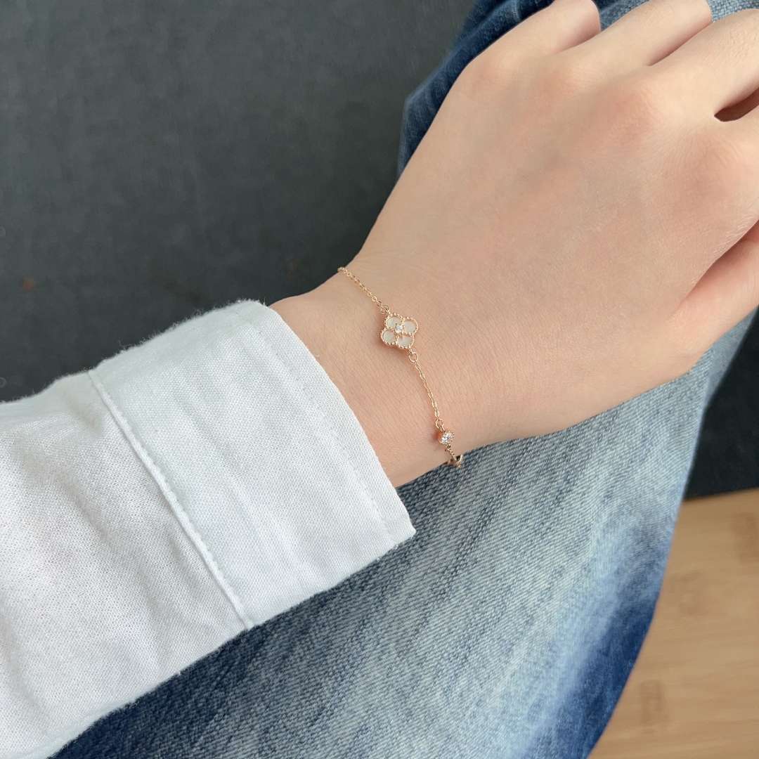 [XXX]Delicate Four Leaf Clover Bracelet