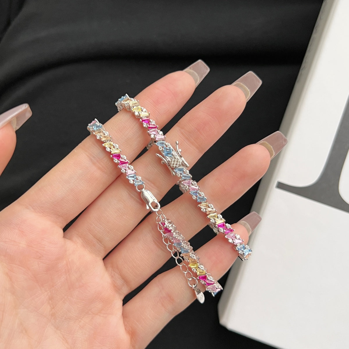 [XXX]Ornate Sparkling Multi Cut Party Bracelet