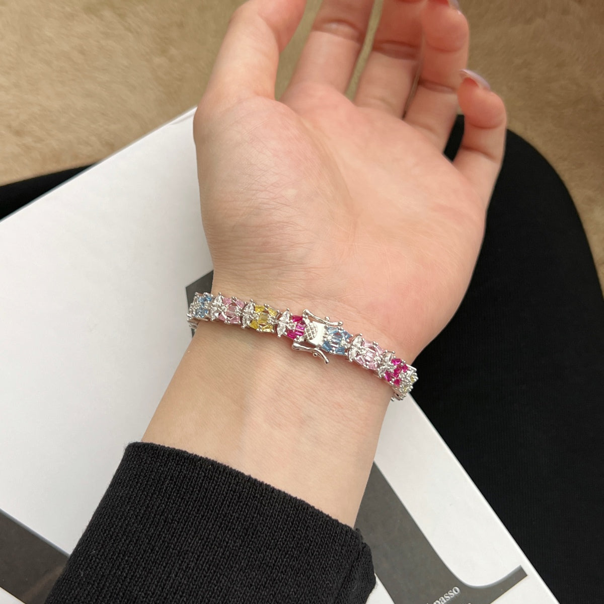 [XXX]Delicate Colorful Multi Cut Party Bracelet