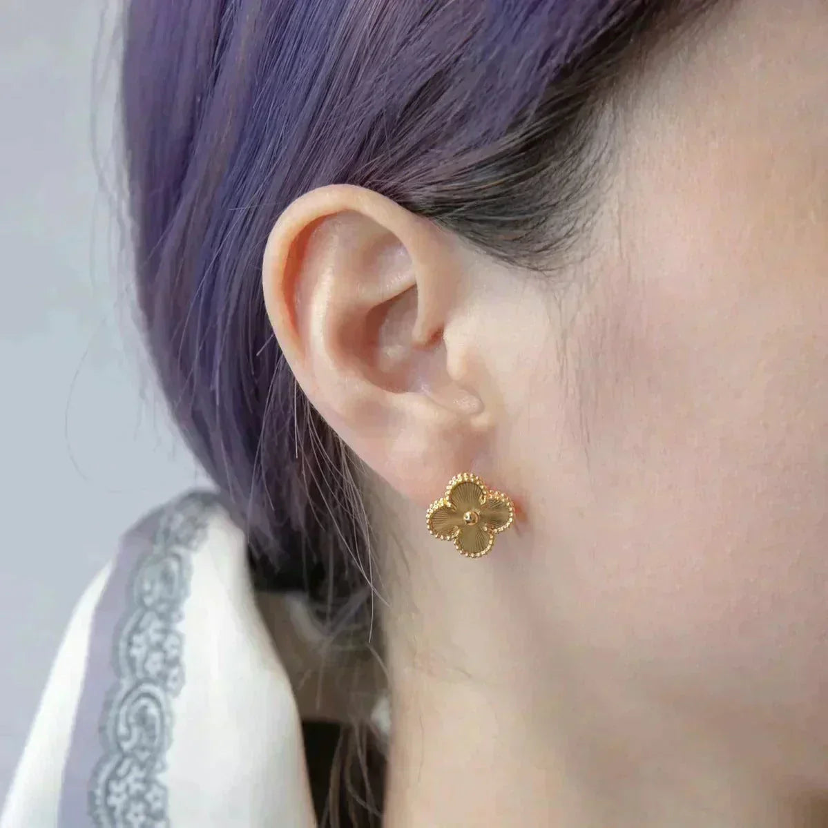 CLOVER MEDIUM 1 MOTIFS LASER EARRINGS