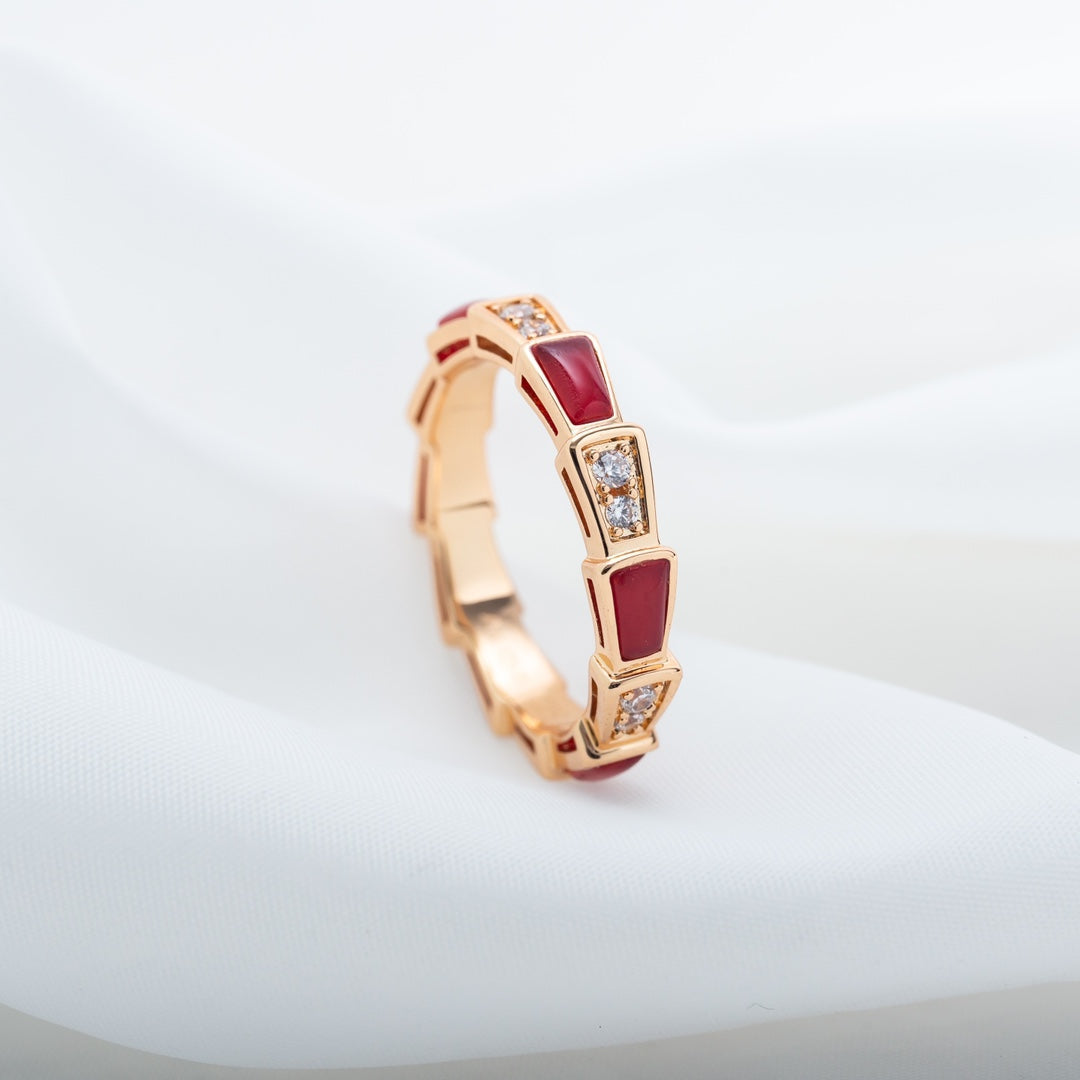 SERPENTI RING PINK GOLD CARNELIAN DIAMOND 3MM