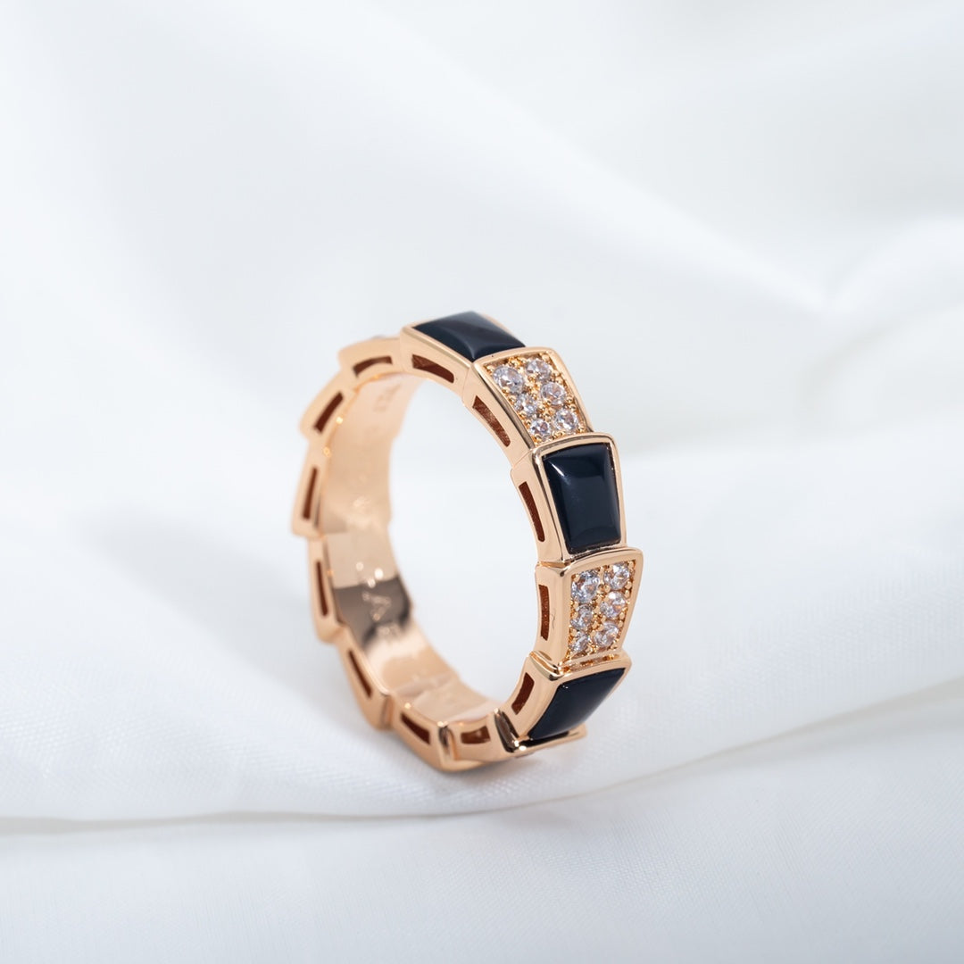 SERPENTI RING PINK GOLD BLACK MOP DIAMOND PAVED 4MM