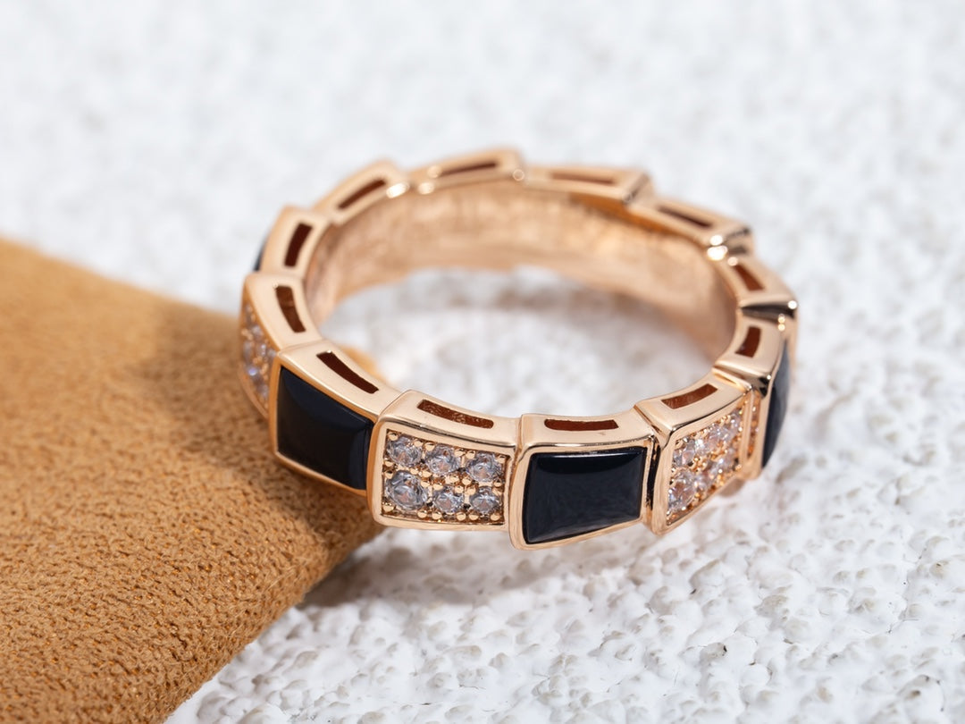 SERPENTI RING PINK GOLD BLACK MOP DIAMOND PAVED 4MM