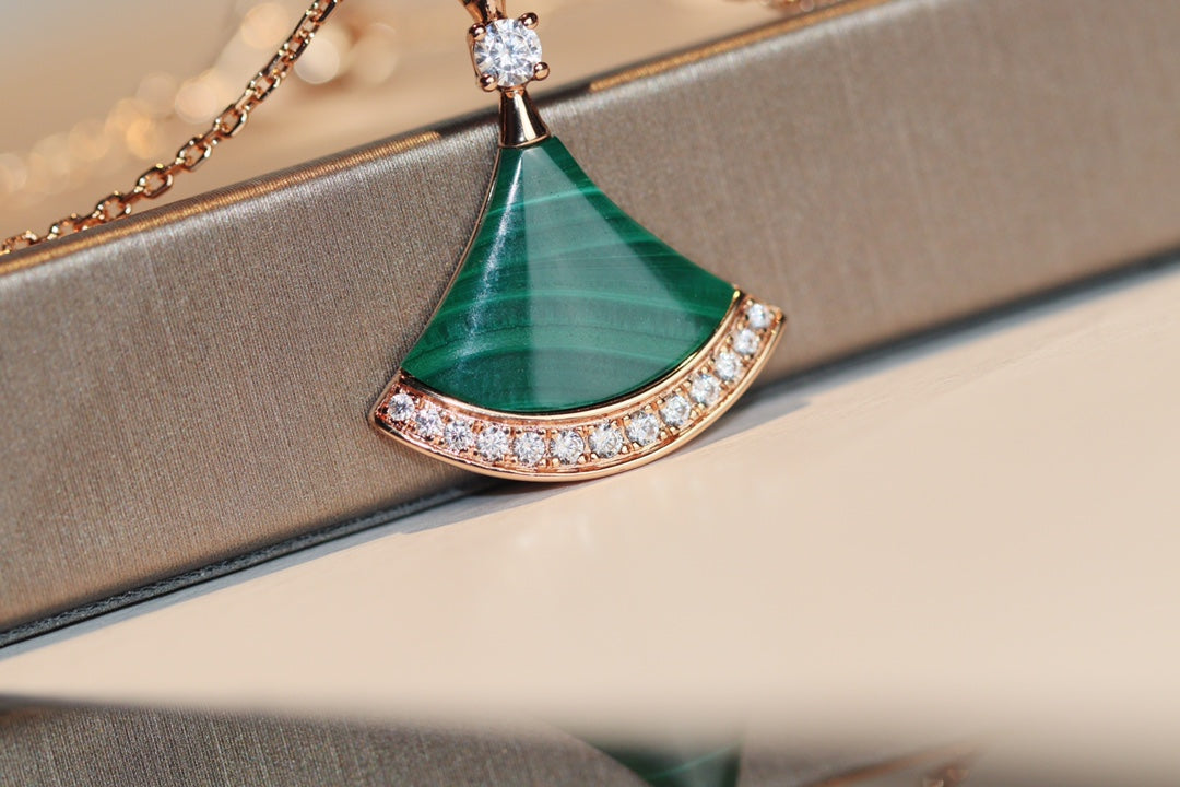 DREAM NECKLACE MALACHITE DIAMOND