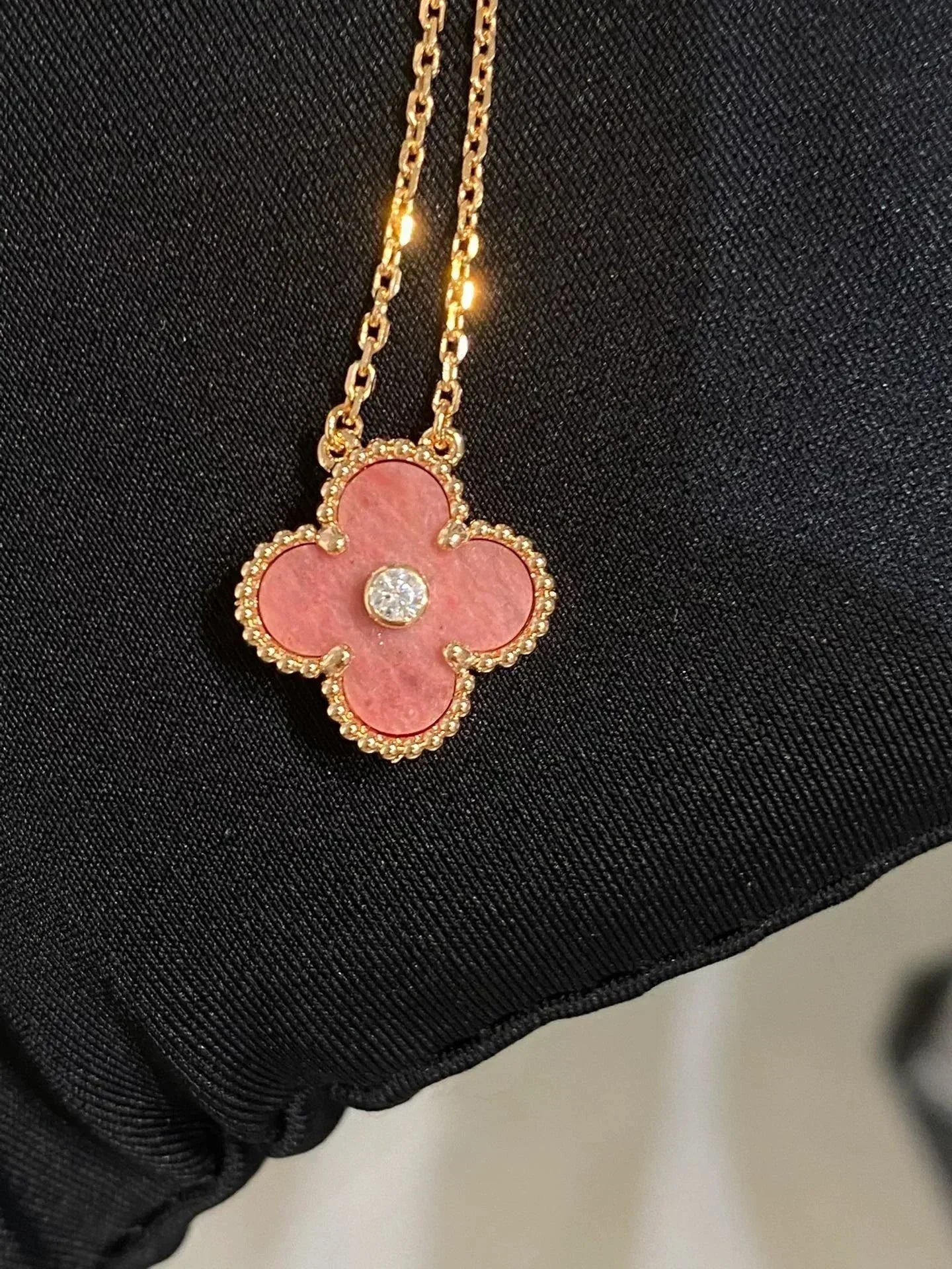 CLOVER 15MM DIAMOND RHODONITE NECKLACE