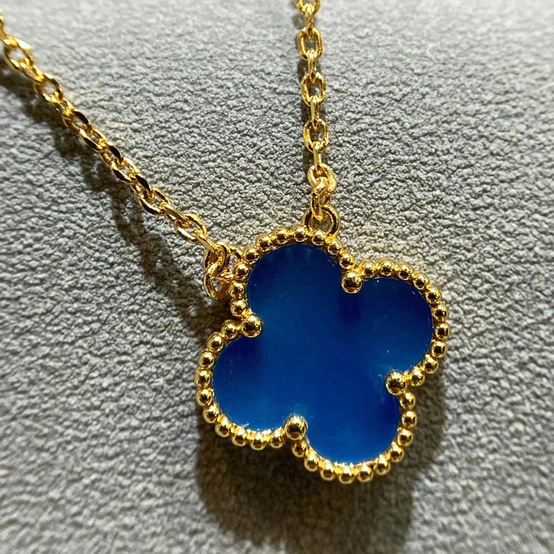 CLOVER 15MM BLUE AGATE NECKLACE