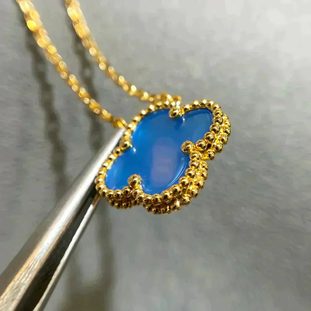 CLOVER 15MM BLUE AGATE NECKLACE