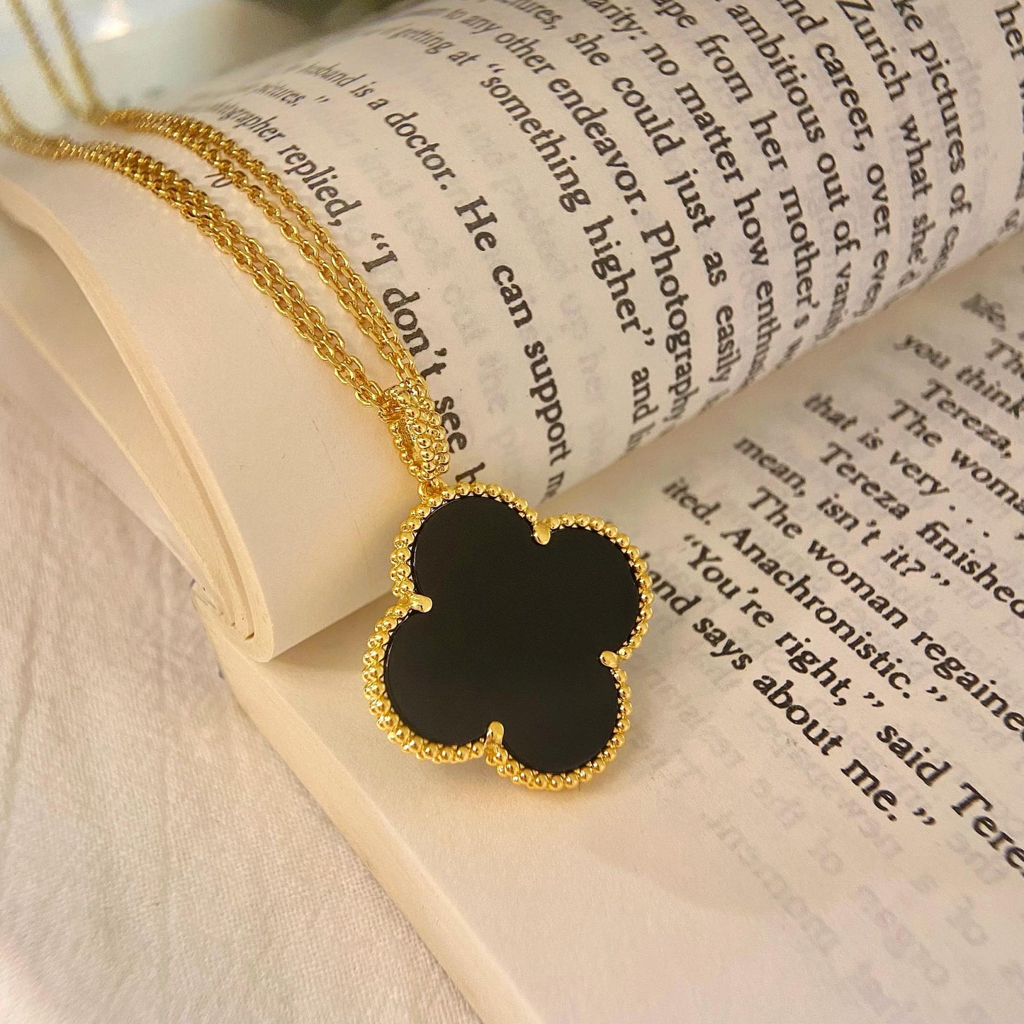 CLOVER 25MM NECKLACE GOLD ONYX