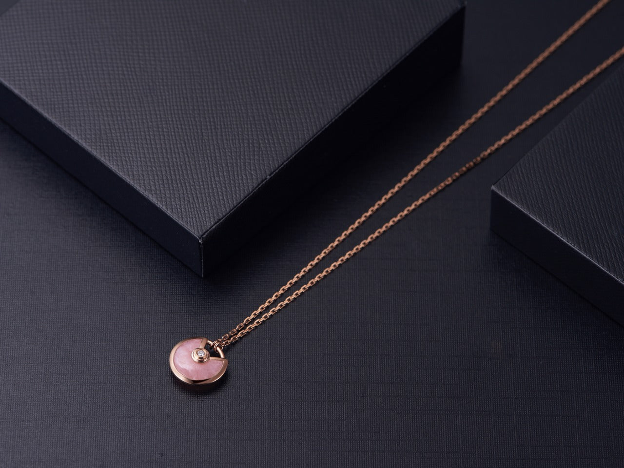 AMULETTE ROSE GOLD PINK MOP NECKLACE