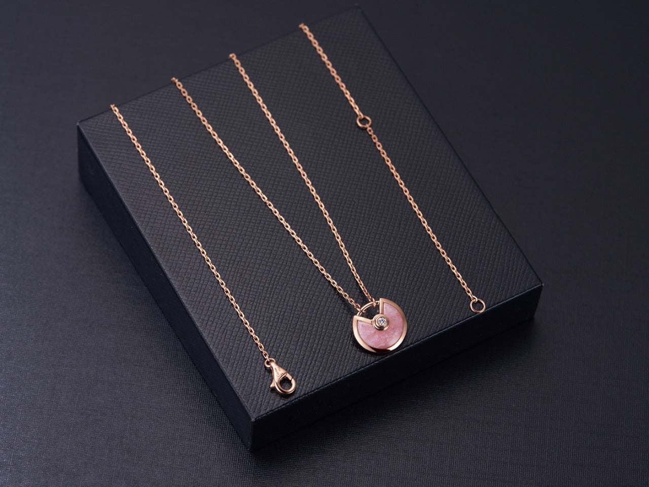 AMULETTE ROSE GOLD PINK MOP NECKLACE