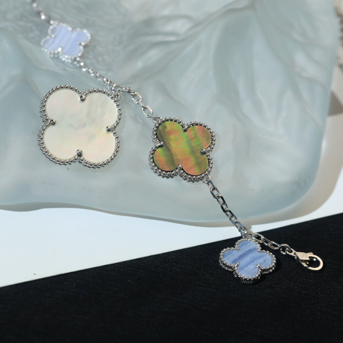 CLOVER BRACELET 5 MOTIFS MOP CHALCEDONY SILVER