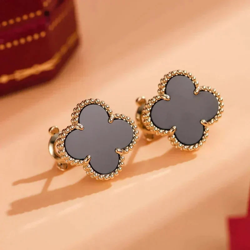 CLOVER MEDIUM 1 MOTIFS  ONYX STUD EARRINGS