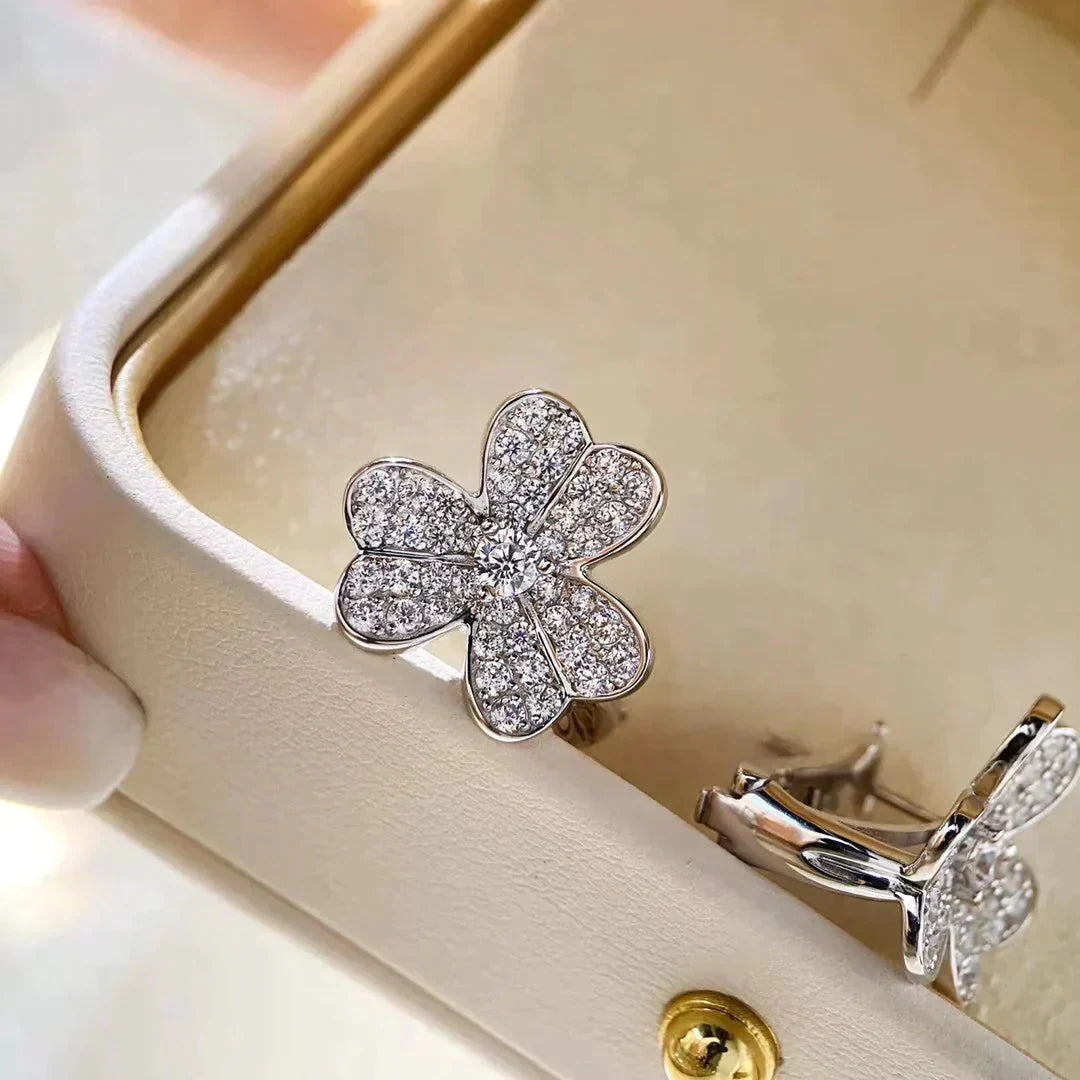 CLOVER COMOS DIAMOND EARRINGS SILVER