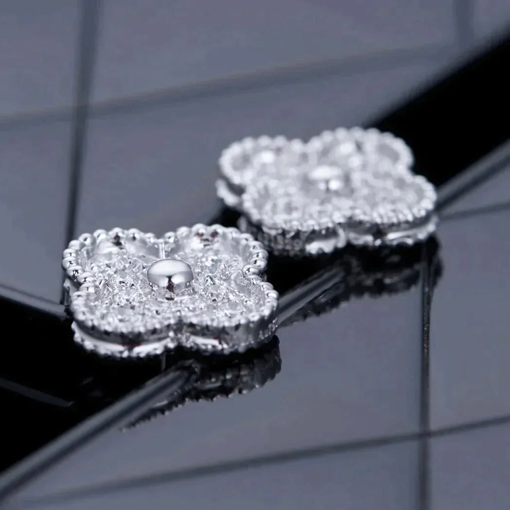 CLOVER 1 MOTIFS DIAMOND STUD EARRINGS SILVER