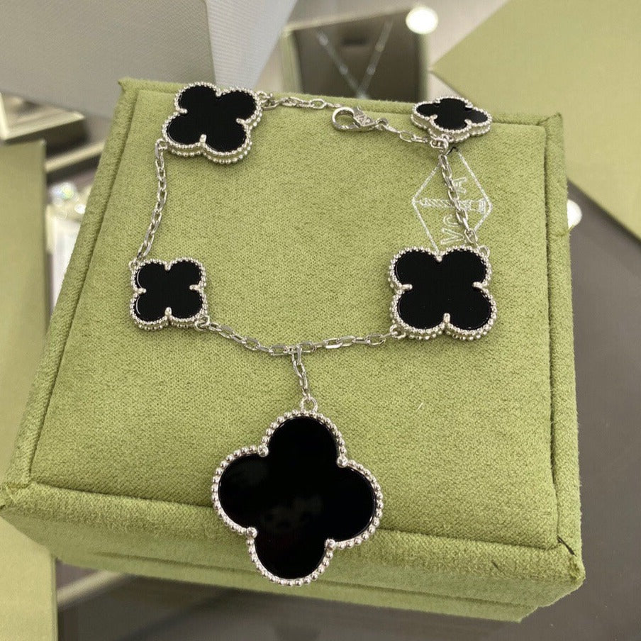 CLOVER 5 MOTIFS SIVLER ONYX BRACELET