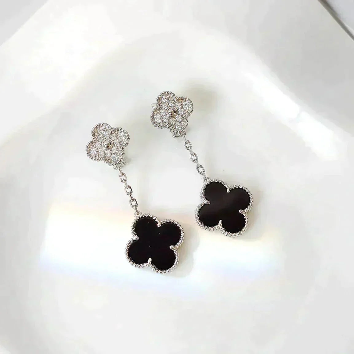 CLOVER 2 MOTIFS  DIAMOND ONYX EARRINGS SILVER