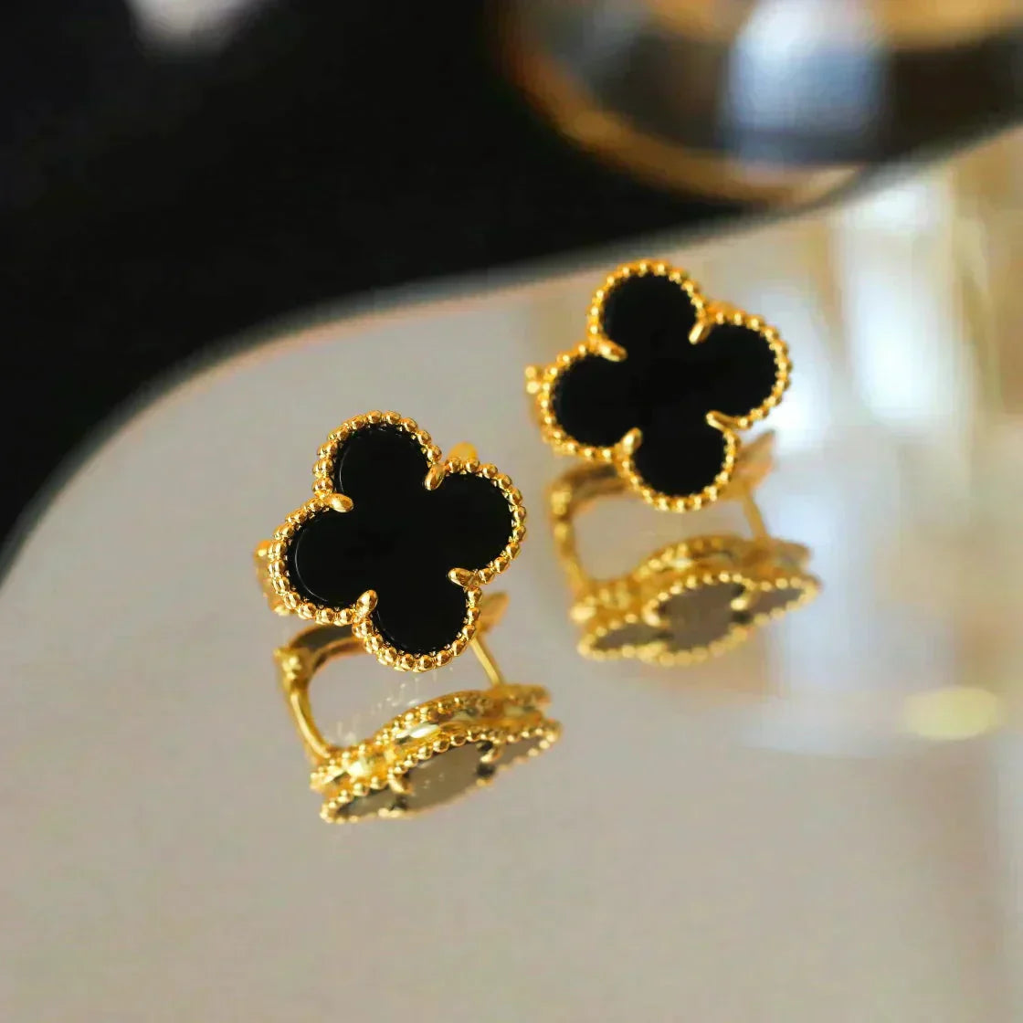 CLOVER MEDIUM 1 MOTIFS  ONYX STUD EARRINGS