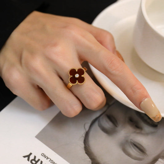 CLOVER CARNELIAN RING ROSE GOLD DIAMOND