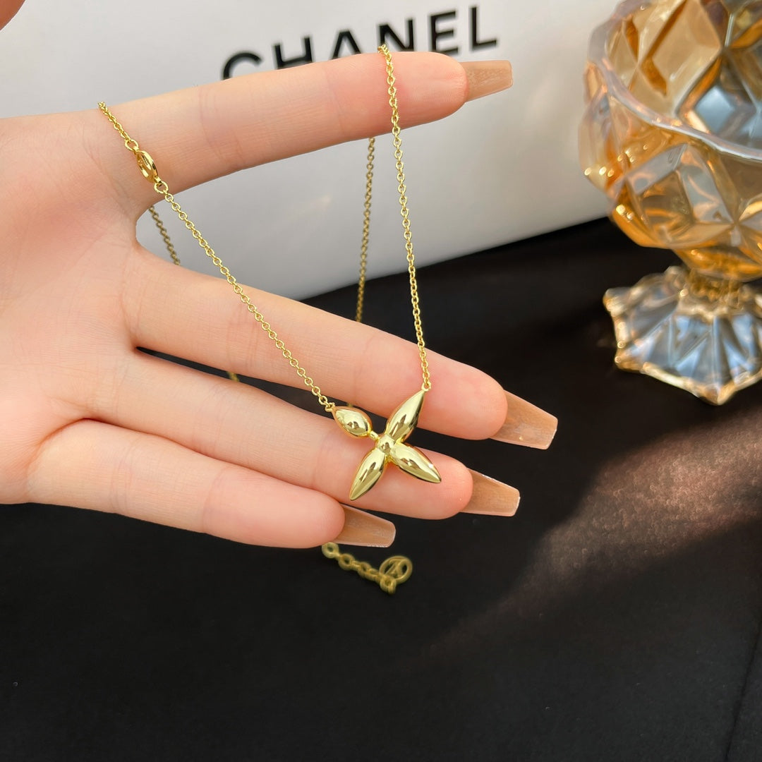 LOUISETTE GOLD NECKLACE