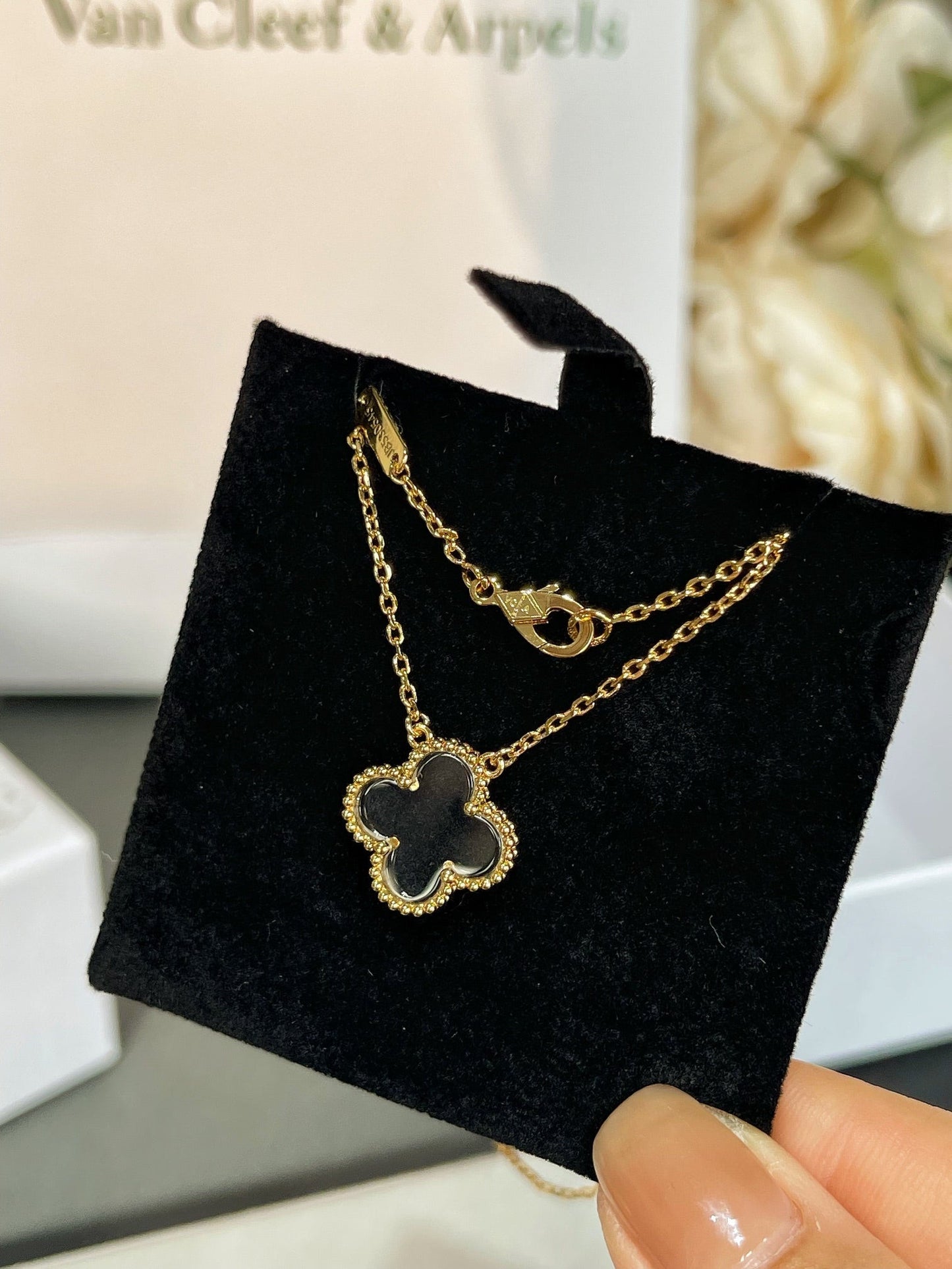 CLOVER ROCK CRYSTAL ROSE GOLD NECKLACE