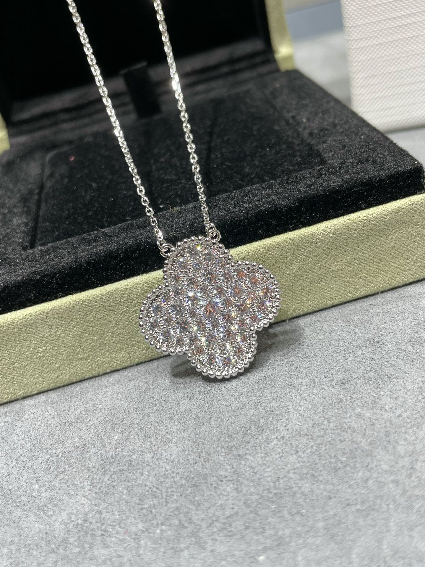 CLOVER 25MM LARGE PENDANT DIAMOND PAVED SILVER NECKLACE