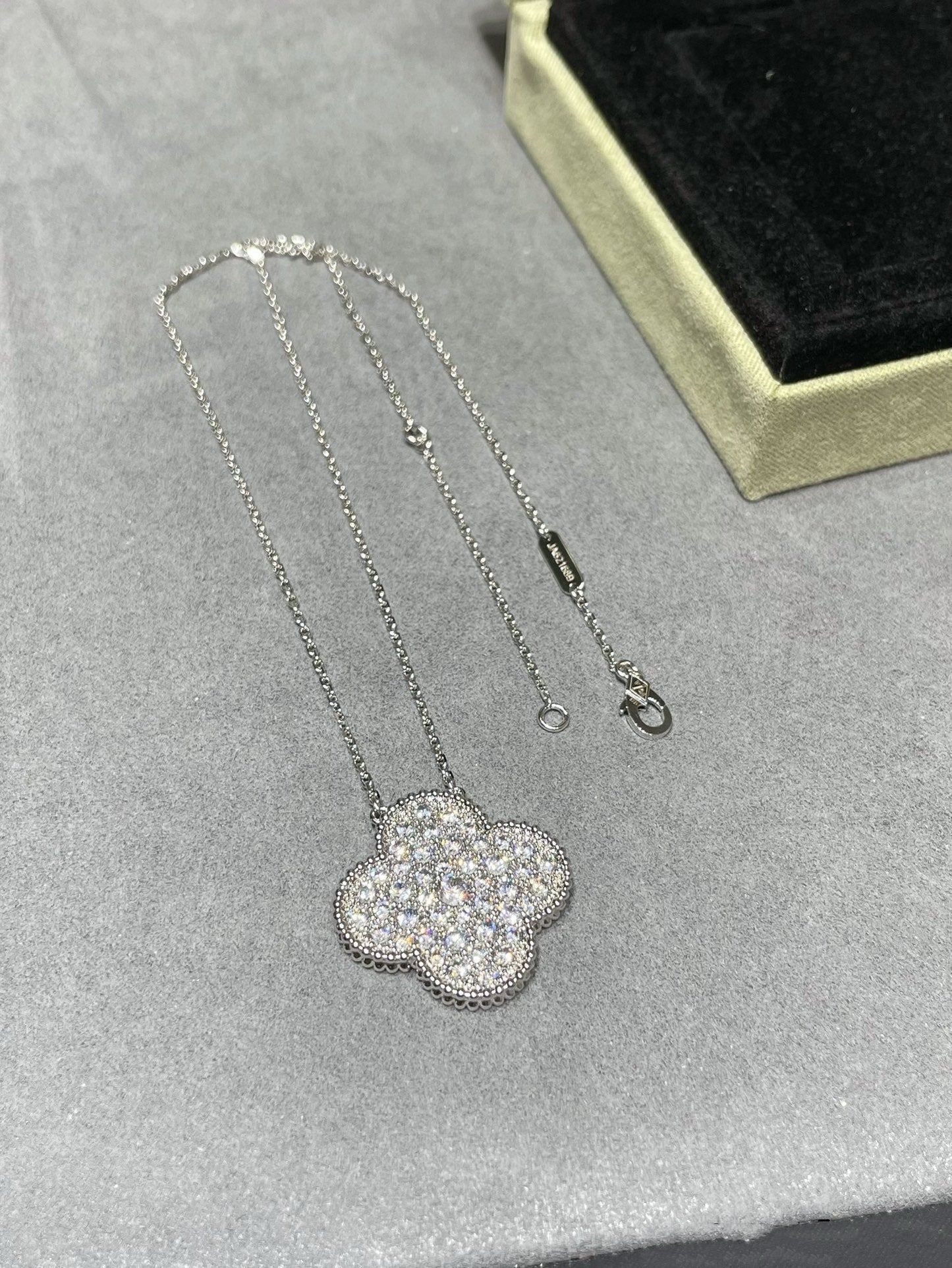 CLOVER 25MM LARGE PENDANT DIAMOND PAVED SILVER NECKLACE