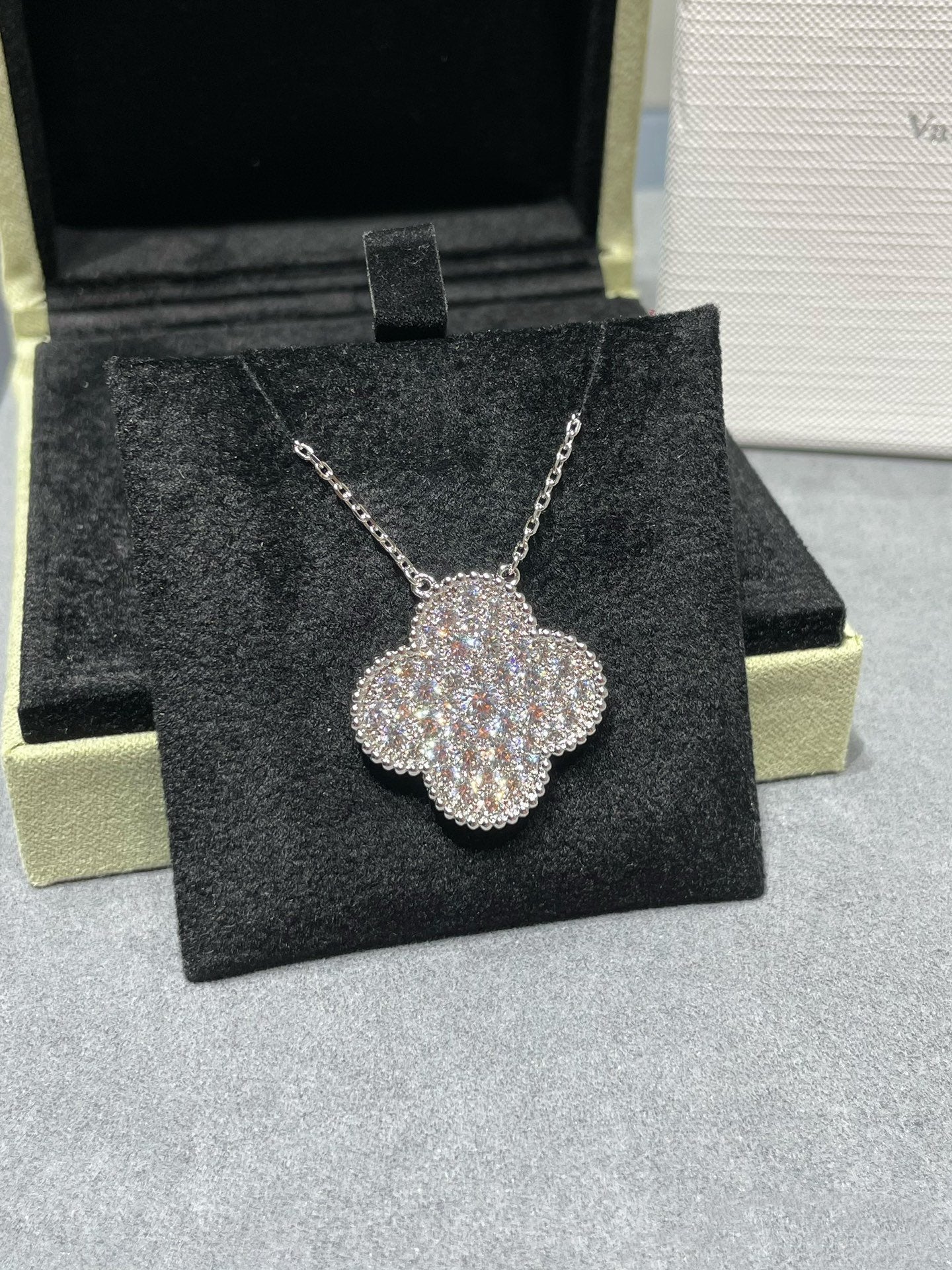 CLOVER 25MM LARGE PENDANT DIAMOND PAVED SILVER NECKLACE