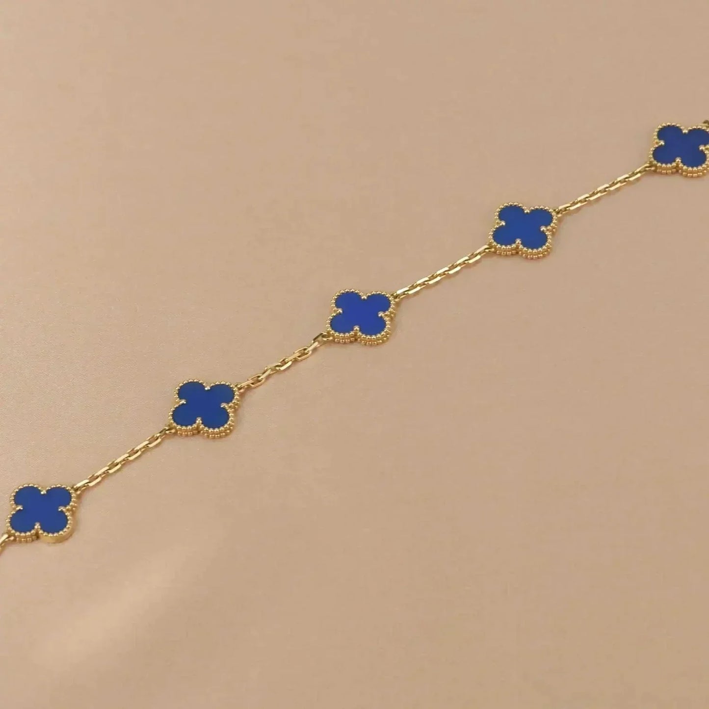 CLOVER 5 MOTIFS BLUE AGATE BRACELET