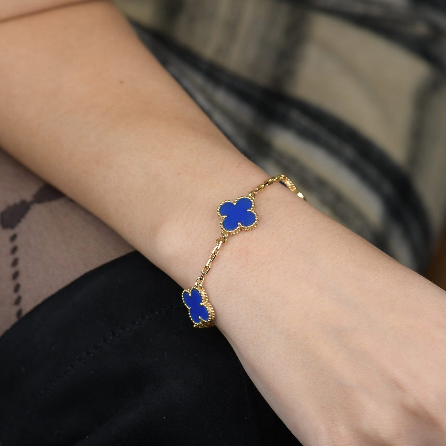 CLOVER 5 MOTIFS BLUE AGATE BRACELET