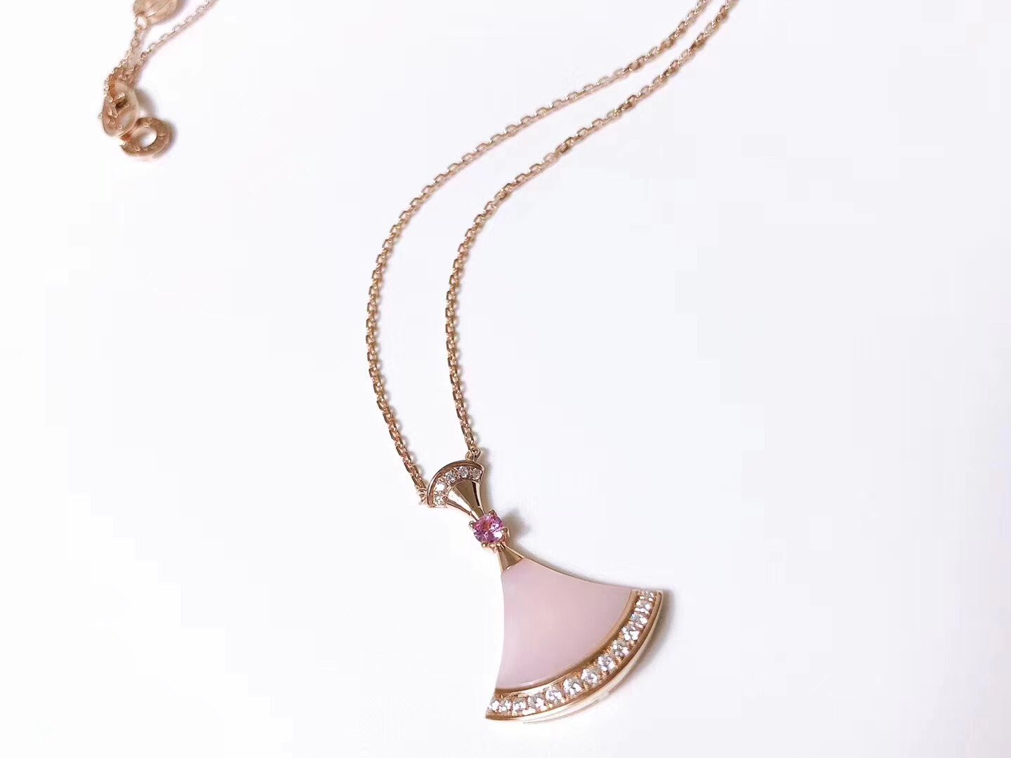 DREAM NECKLACE PINK MOP DIAMOND