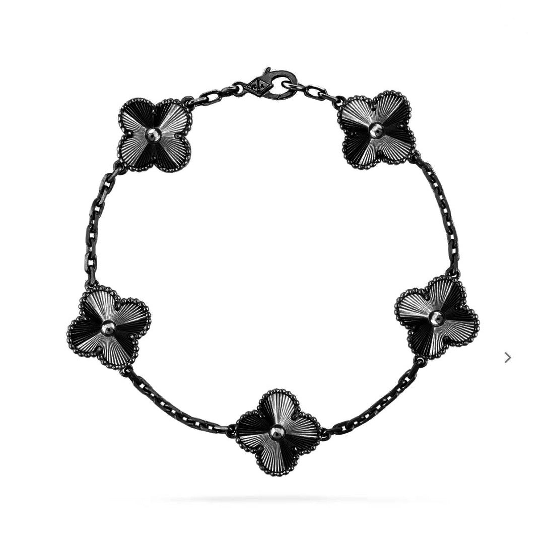 CLOVER 5 MOTIF BLACK BRACELET