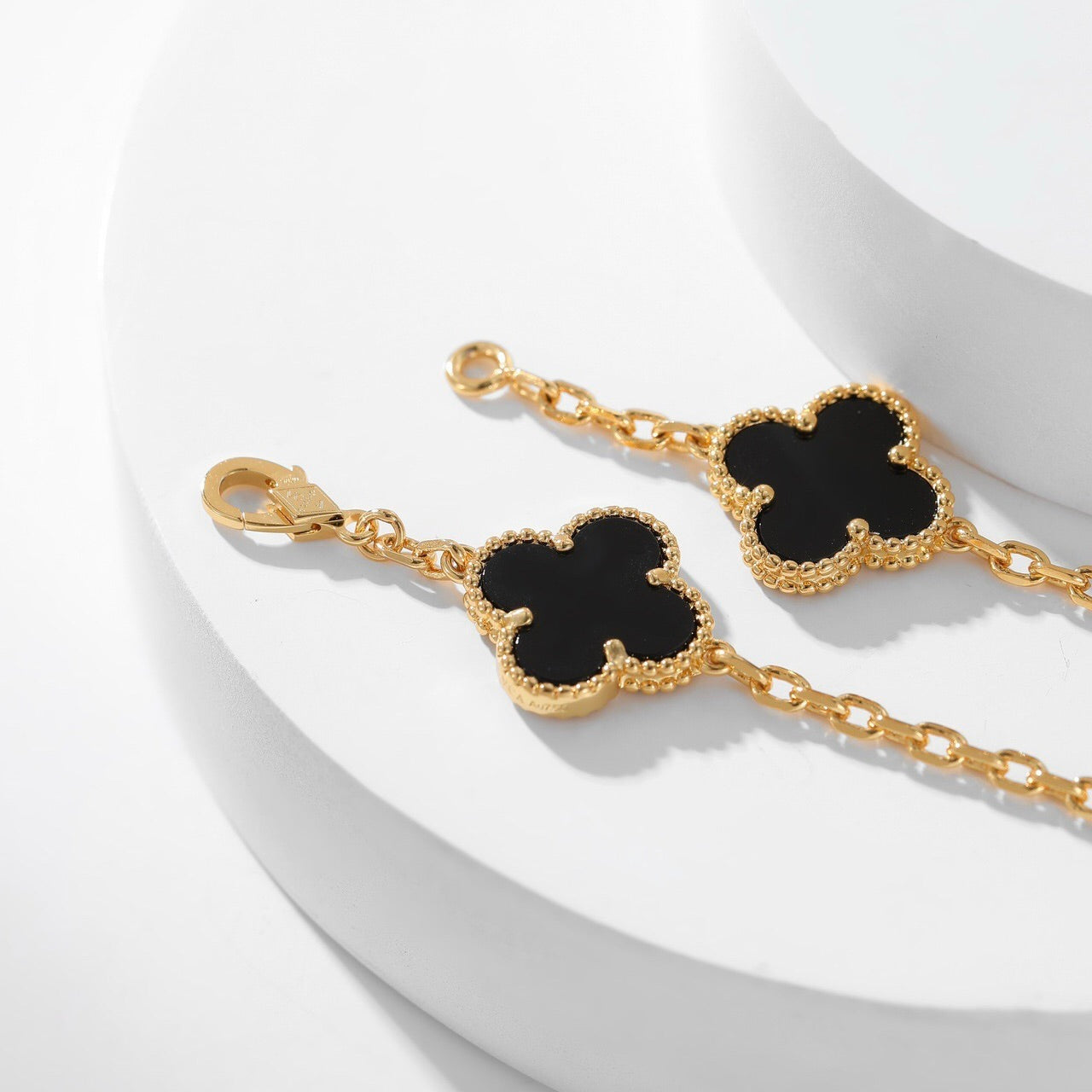 CLOVER 10 MOTIFS ONYX NECKLACE