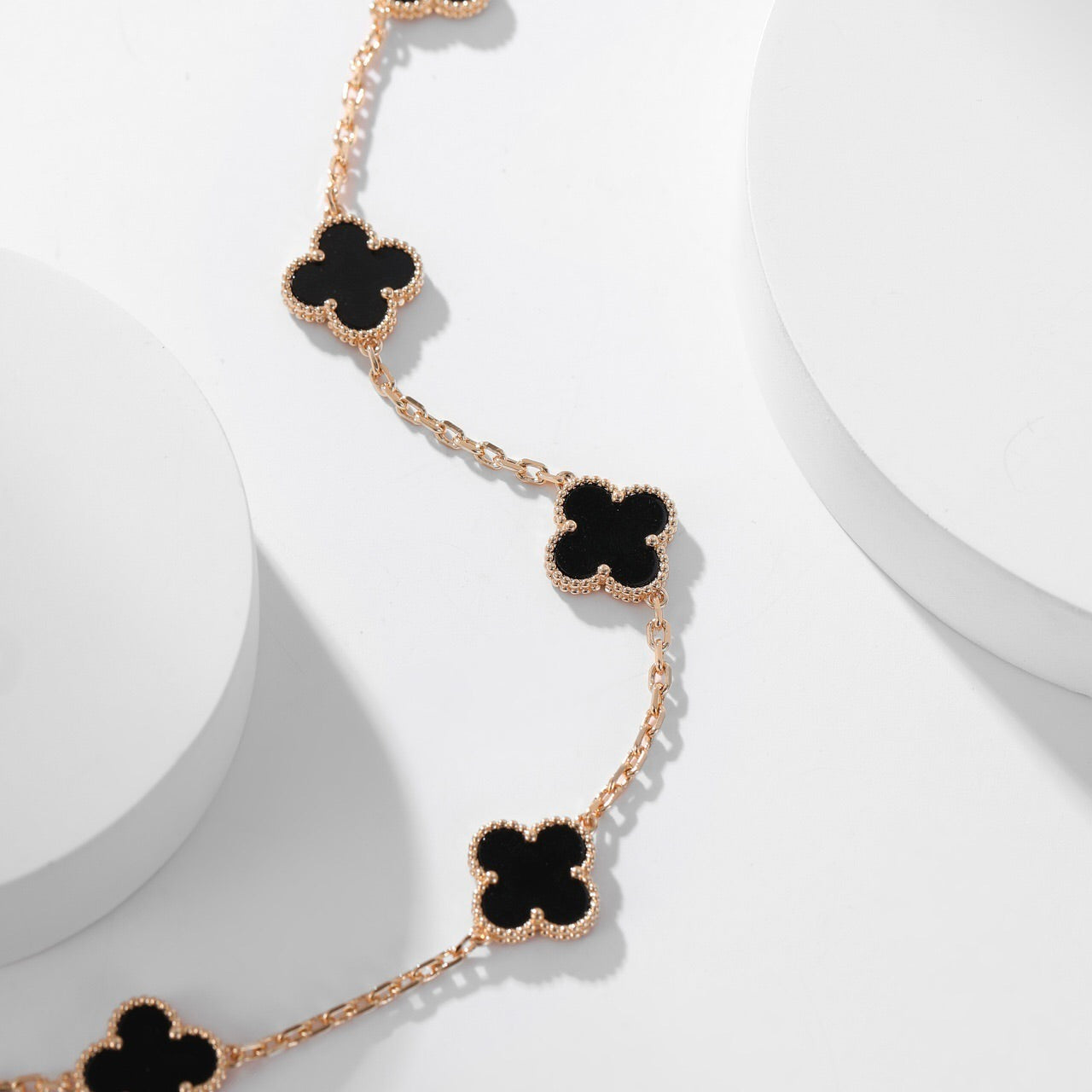 CLOVER 10 MOTIFS ONYX NECKLACE