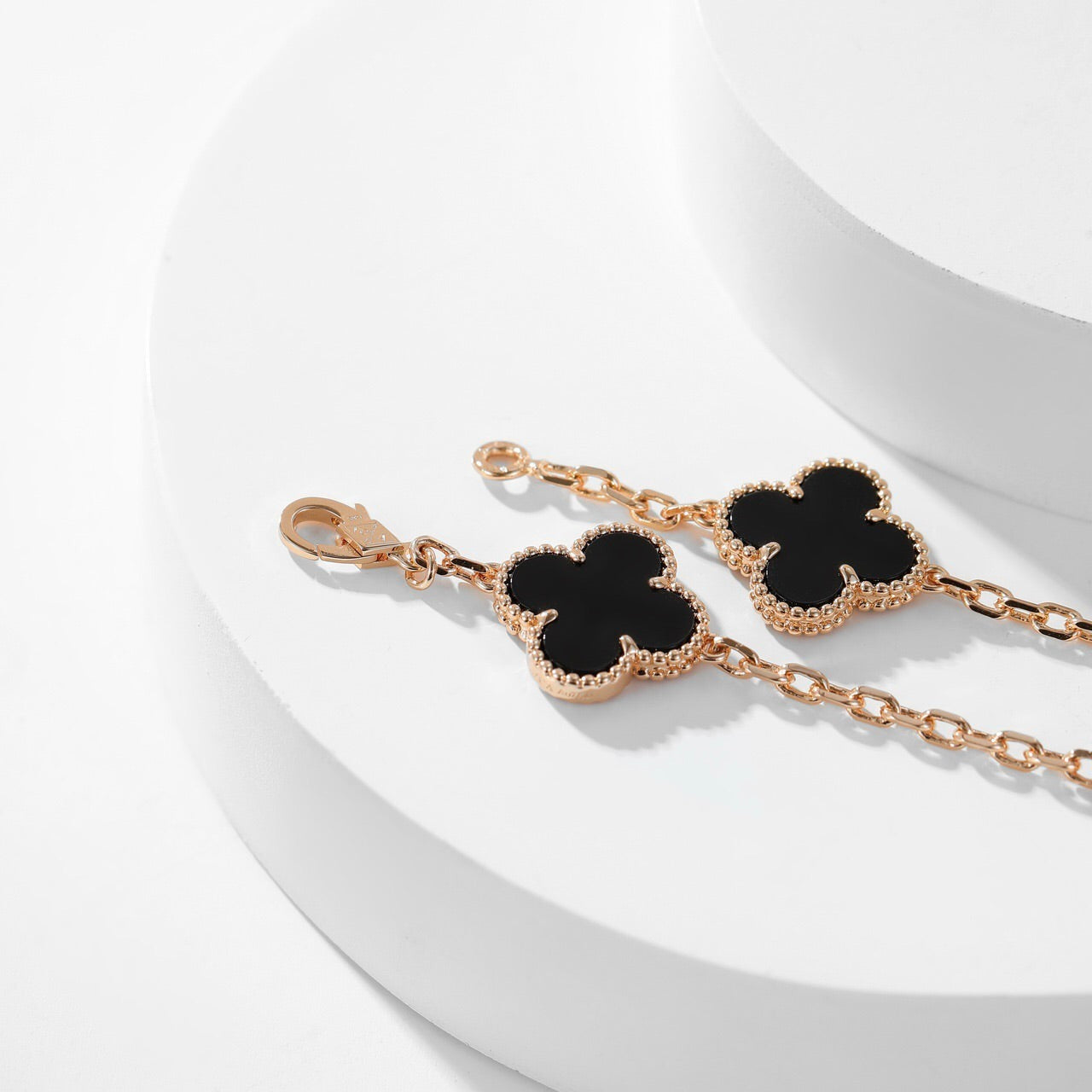 CLOVER 10 MOTIFS ONYX NECKLACE