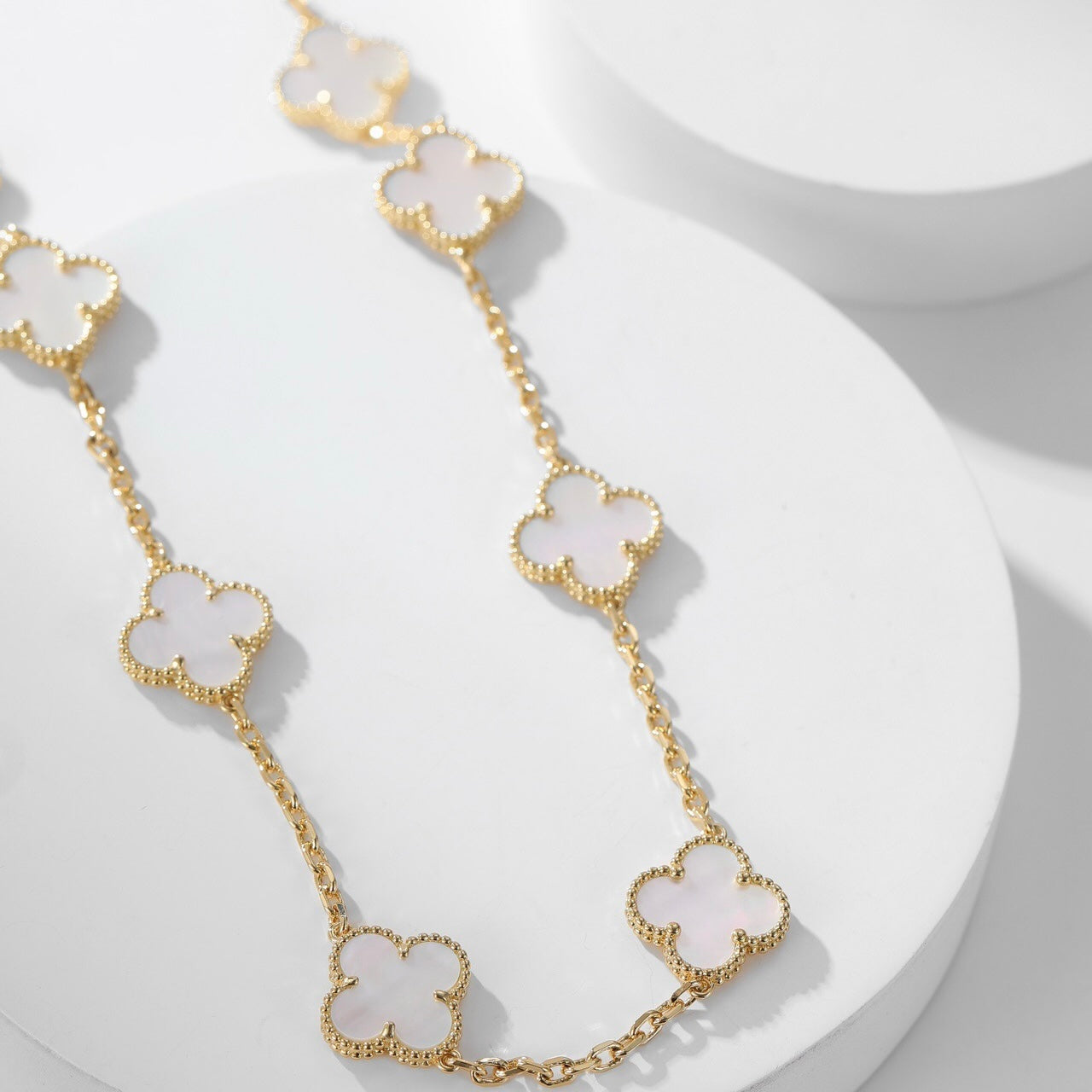 CLOVER 10 MOTIFS WHITE MOTHER OF PEARL NECKLACE