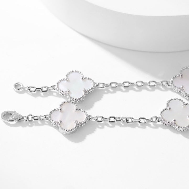 CLOVER 10 MOTIFS WHITE MOTHER OF PEARL NECKLACE