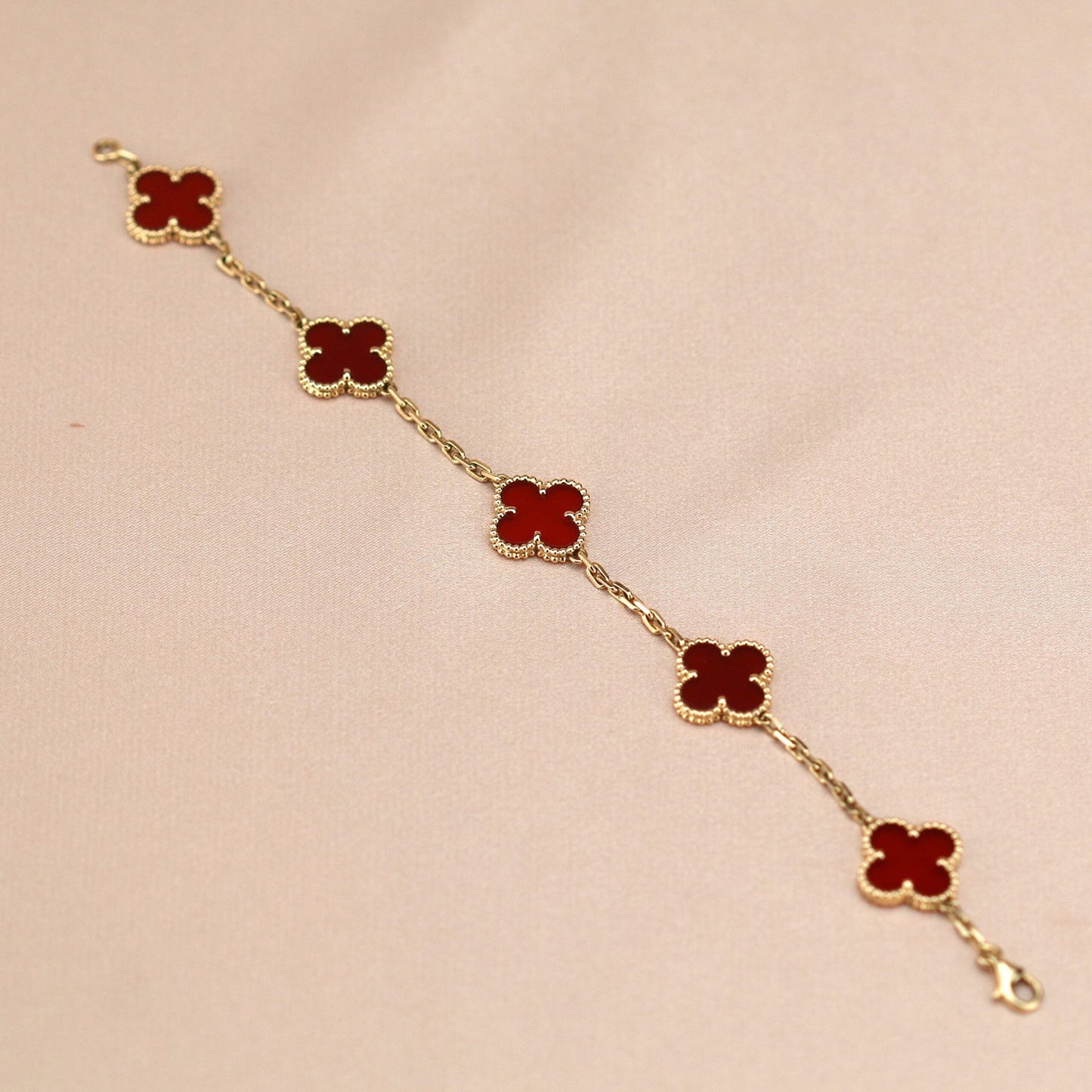 CLOVER 5 MOTIFS RED AGATE  BRACELET