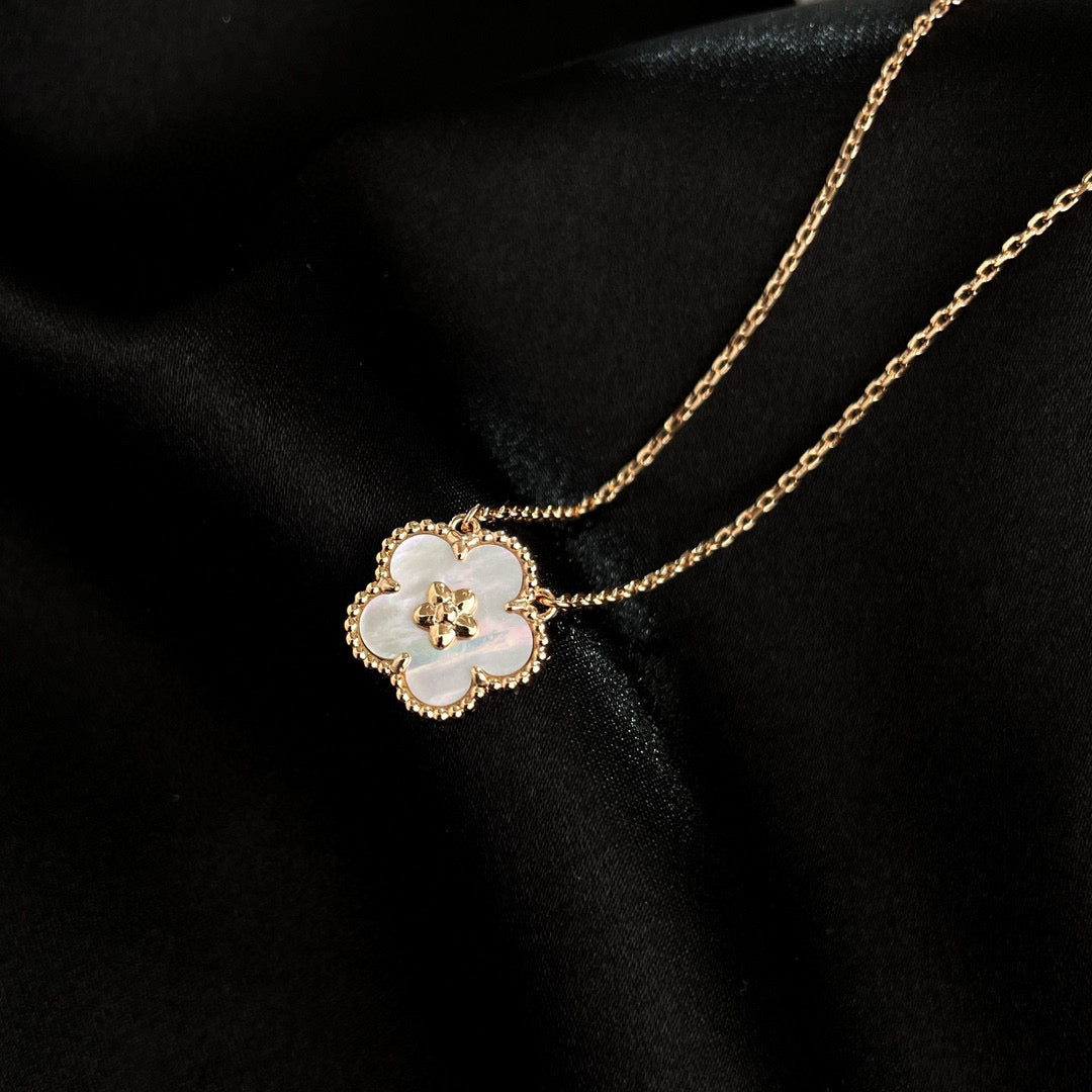 LUCKY  WHITE MOP  PLUM BLOSSOM NECKLACE