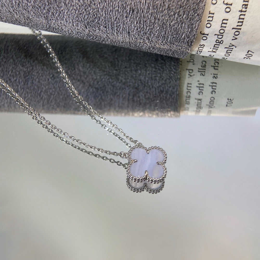 CLOVER 15MM BLUE CHALCEDONY NECKLACE SILVER