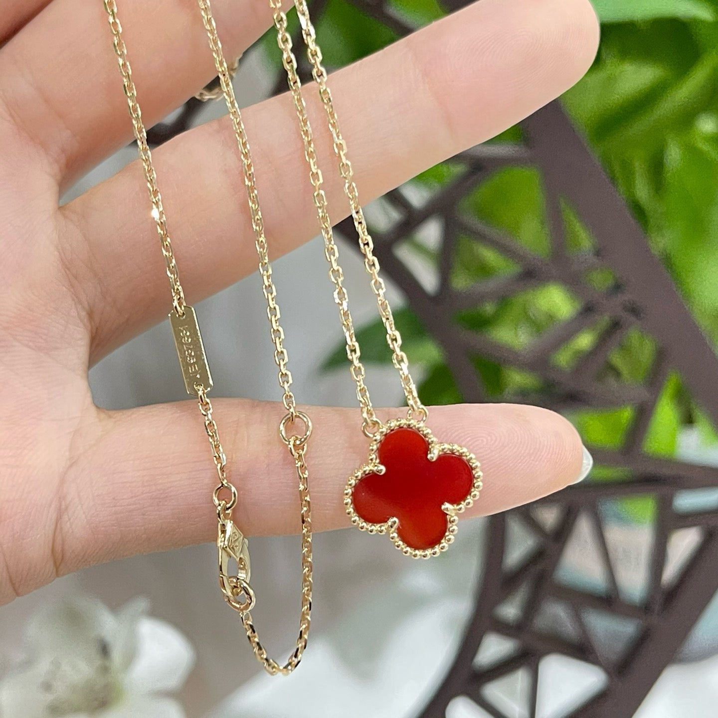 CLOVER 15MM CARNELIAN SINGLE FLOWER NECKLACE