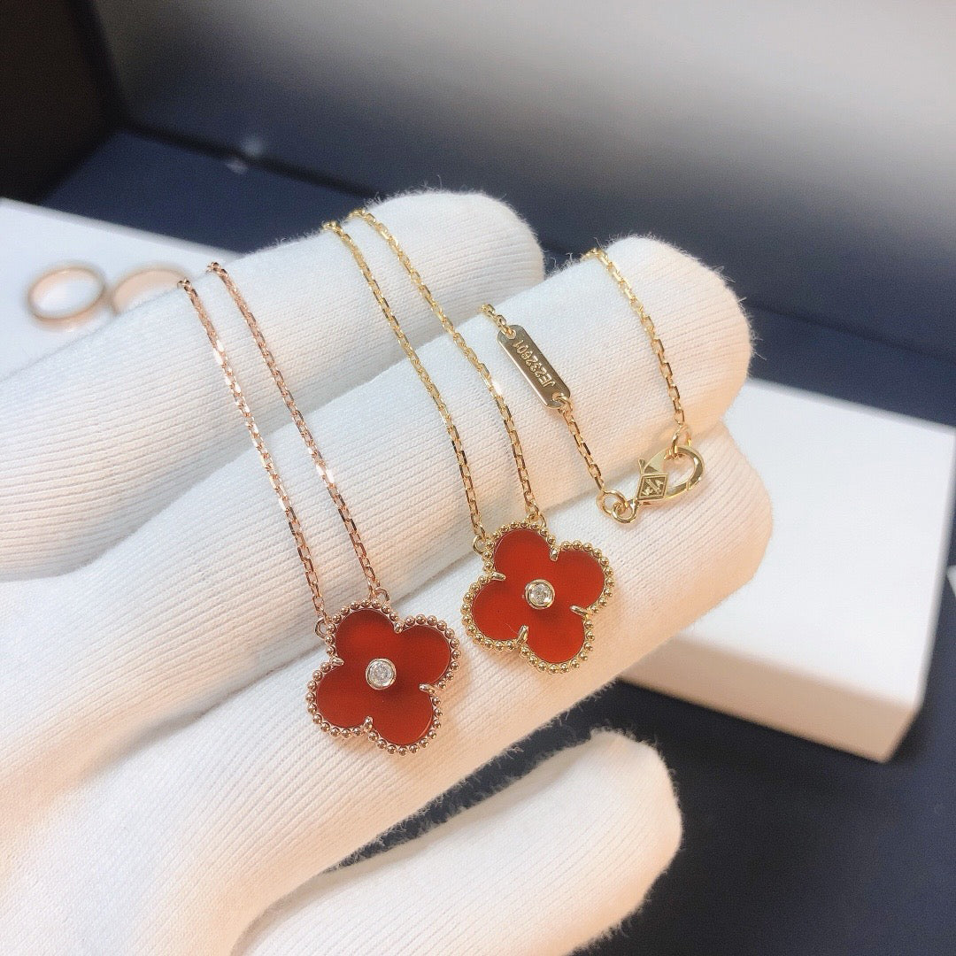 CLOVER 15MM DIAMOND CARNELIAN NECKLACE