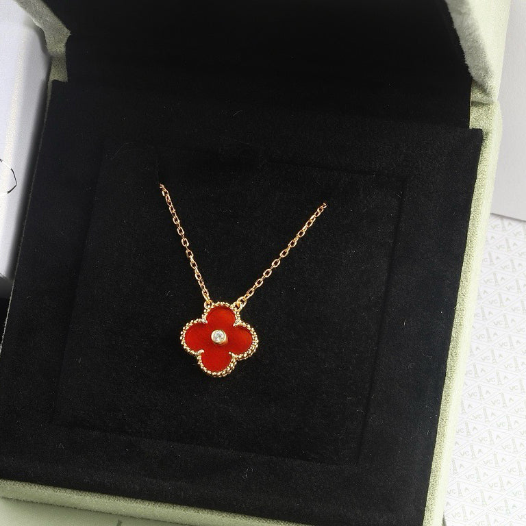 CLOVER 15MM DIAMOND CARNELIAN NECKLACE