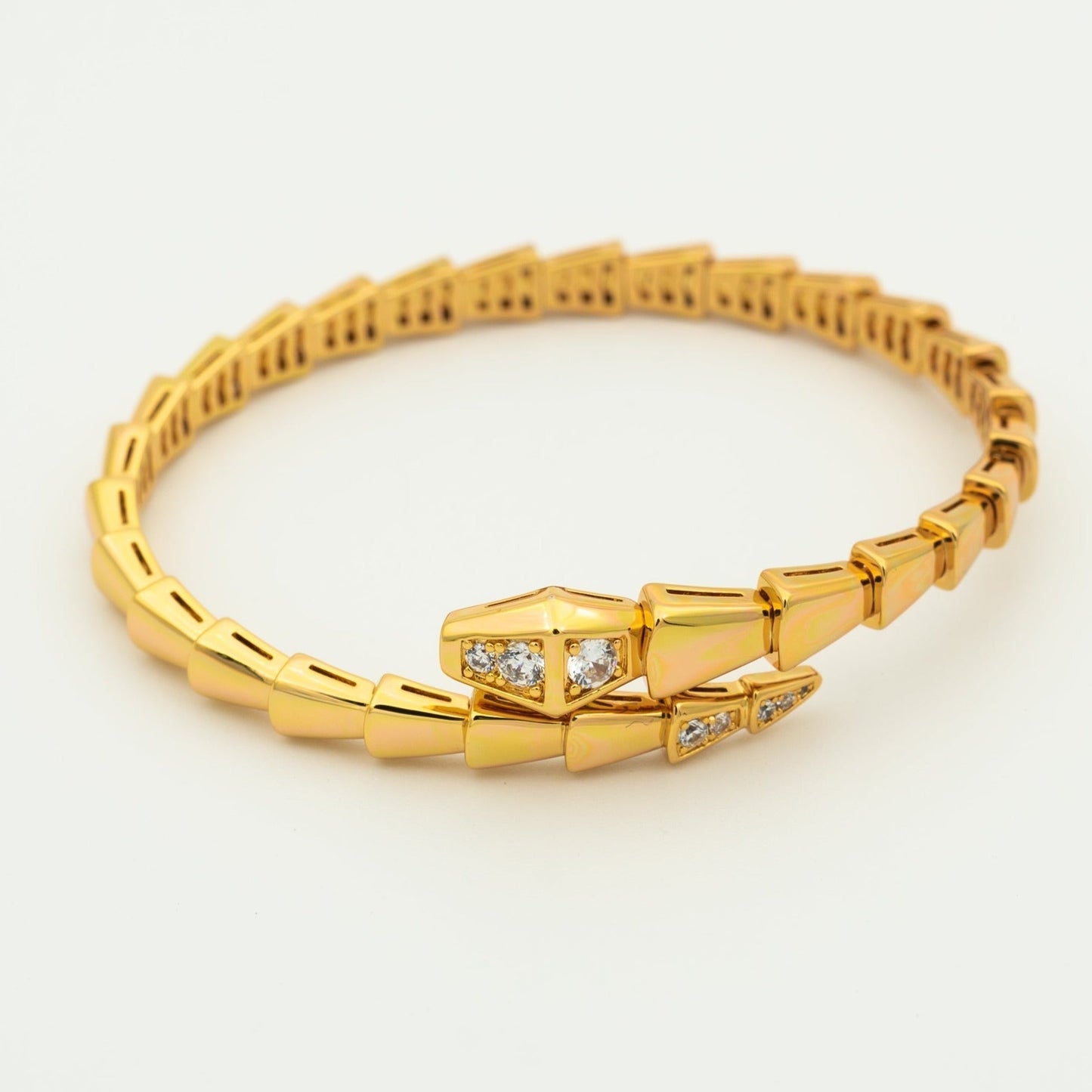 SERPENTI BRACELET DIAMONDS GOLD